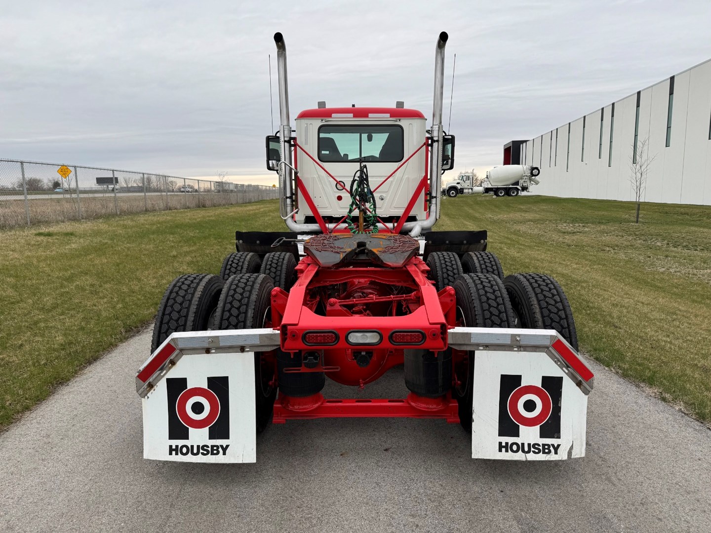 Used 2023 Mack Anthem Daycab - image 5